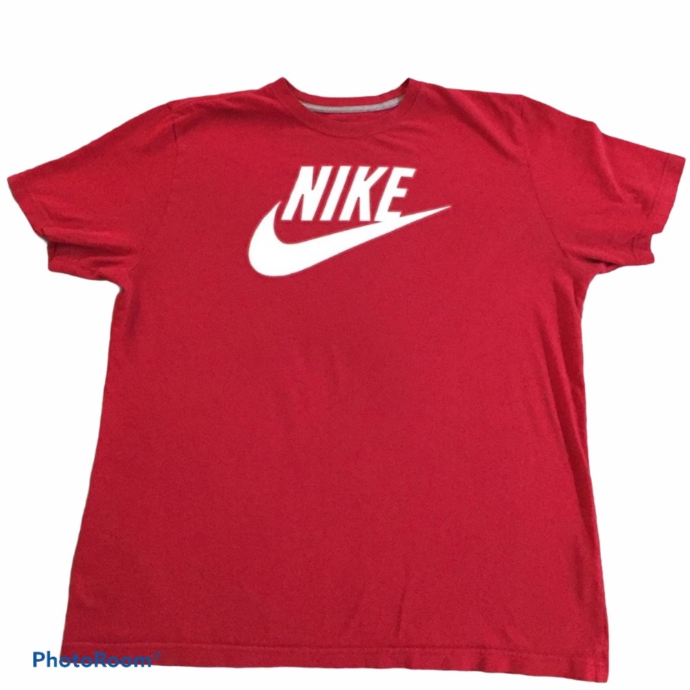 🌀Men’s XL Nike ‘swoosh’ T-shirt🌀